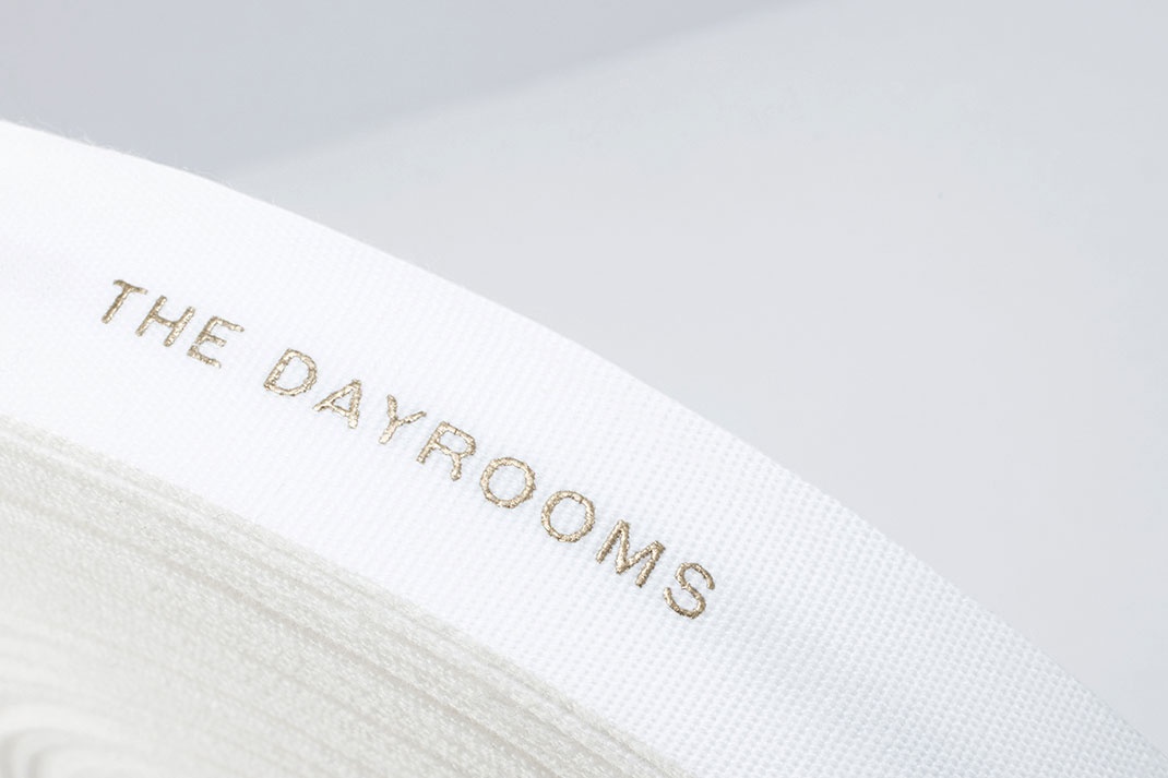 女裝品牌VI設(shè)計